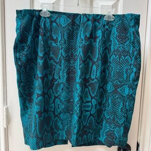 Lane Bryant Sz 18 Lined Skirt, Black & Teal Snakeskin Print